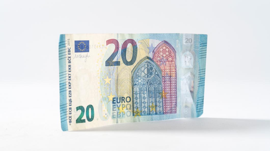 20Euro_Photo by Thought Catalog on Unsplash
